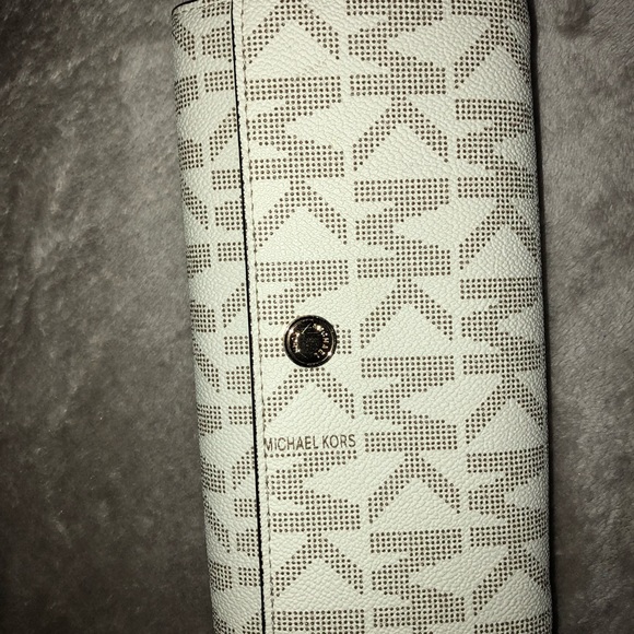 Wallet - Picture 1 of 1